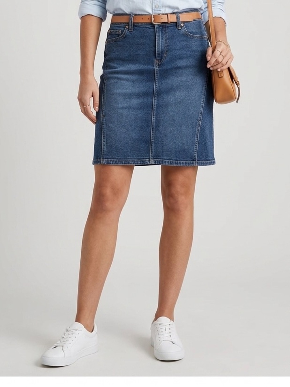 American Eagle Outfitters Dark Wash Denim Skirt Size 4